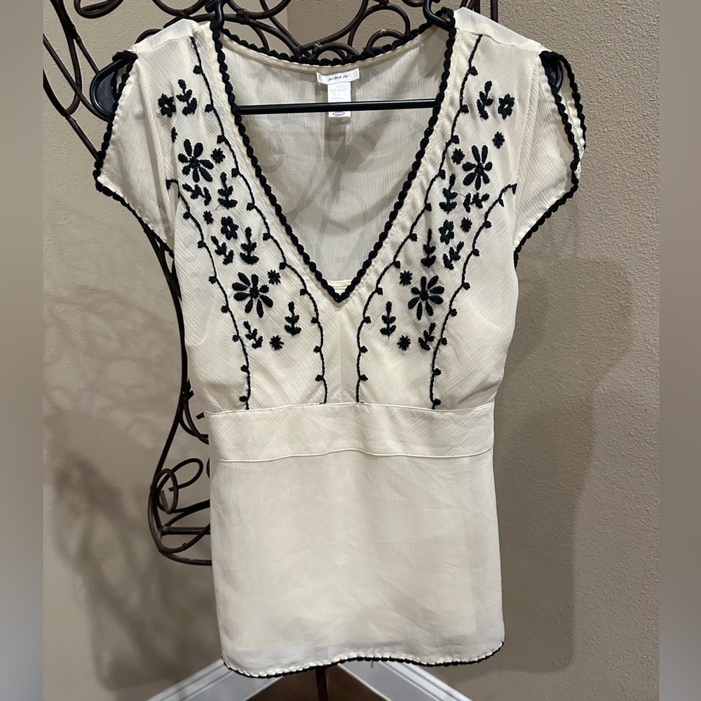 2 piece Sheer blouse, black embroidery with tie in back and cami/shell